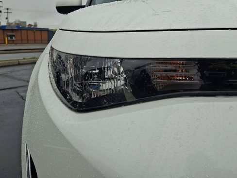 Used 2024 Kia Soul LX w/ Option Group 015 FWD image 9