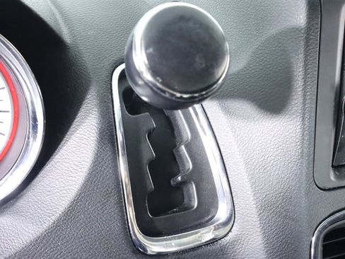 Used 2015 Dodge Grand Caravan American Value Package w/ UConnect Hands-Free Group image 21