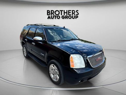 Used 2012 GMC Yukon SLT w/ SLT-2 Equipment Package RWD image 3