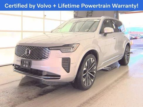 Certified 2025 Volvo XC90 B6 Plus image 3