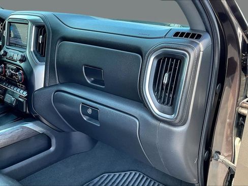 Used 2019 Chevrolet Silverado 1500 LTZ w/ LTZ Convenience Package AWD/4WD image 10
