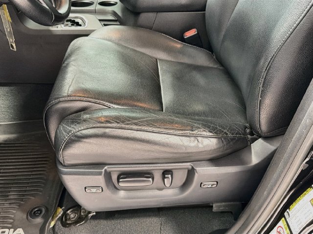Used 2019 Toyota Sequoia TRD Sport AWD/4WD image 17