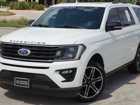 Used 2021 Ford Expedition Limited RWD image 2