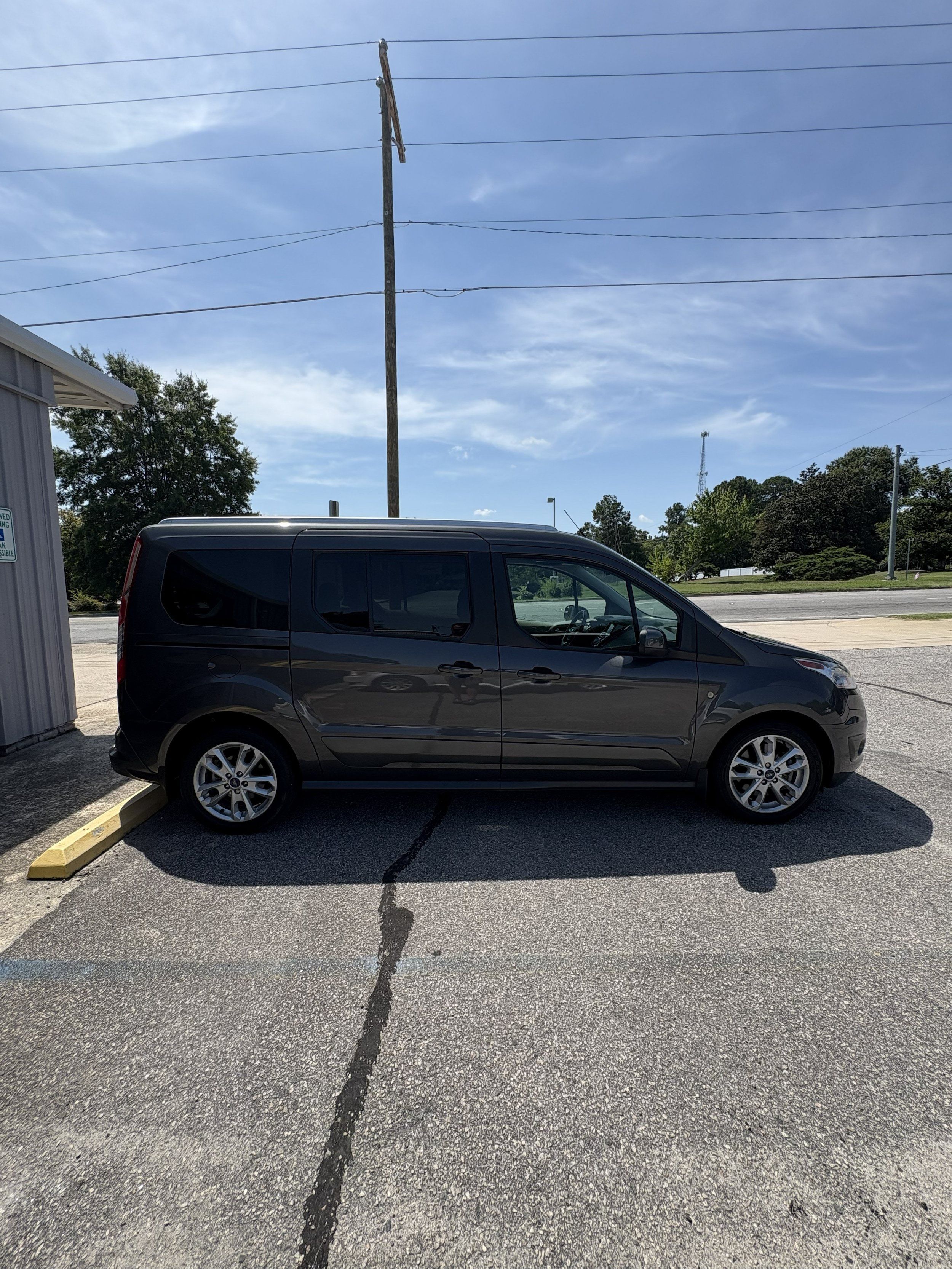 Used 2016 Ford Transit Connect Titanium FWD image 4