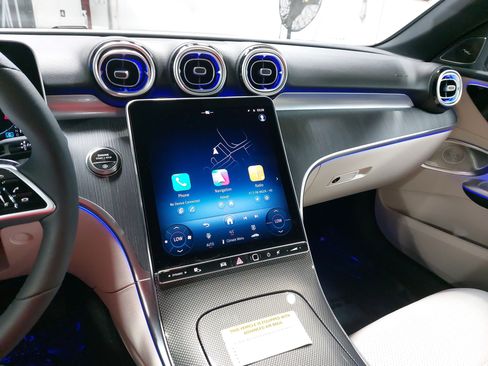 Certified 2025 Mercedes-Benz C 300 Sedan image 21