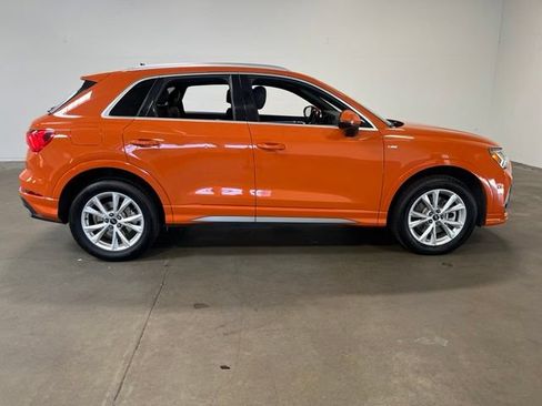 Used 2025 Audi Q3 2.0T Premium AWD/4WD image 2
