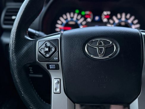 Used 2016 Toyota 4Runner Limited image 34