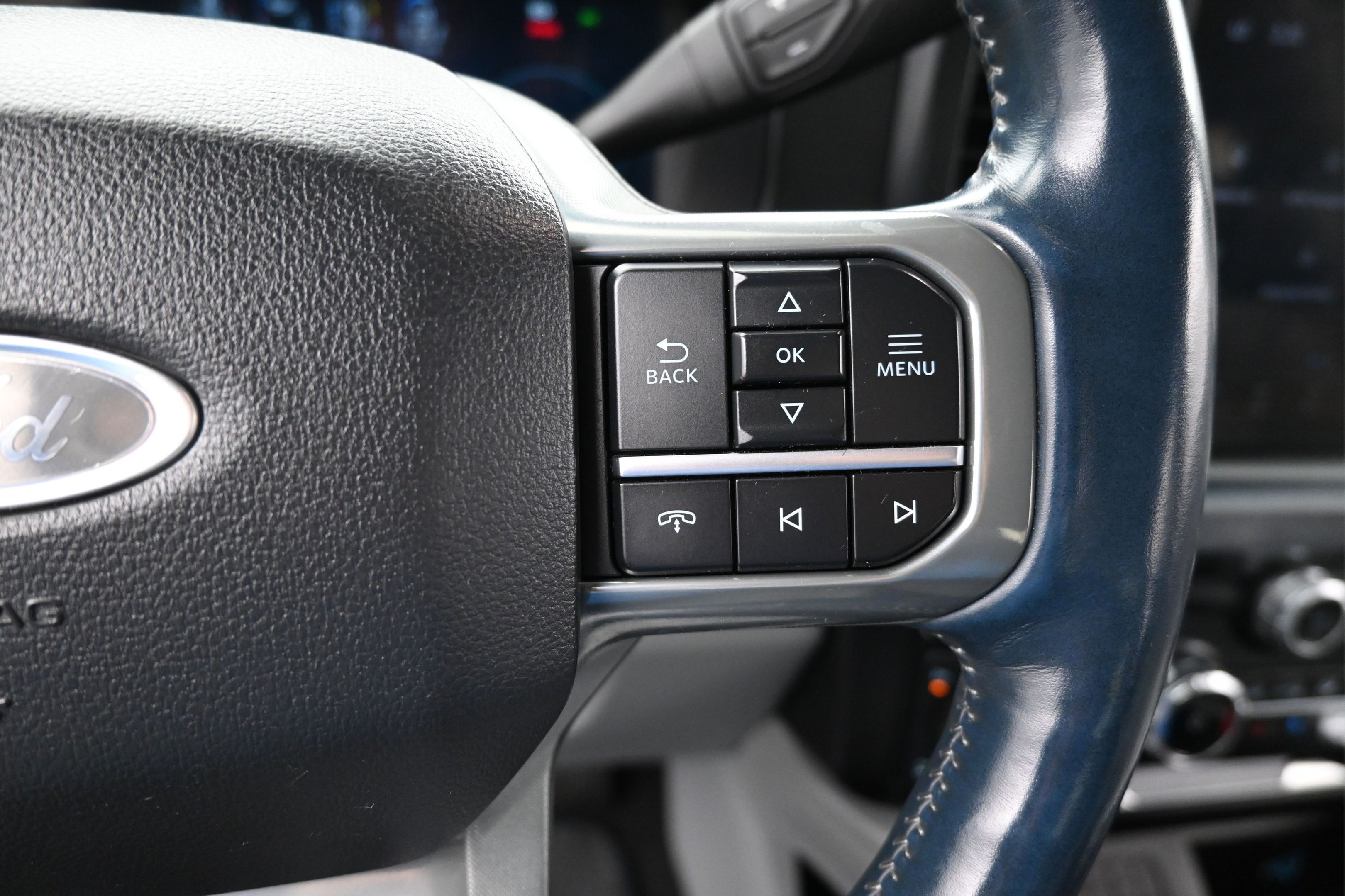 Used 2024 Ford F350 Limited w/ FX4 Off-Road Package AWD/4WD image 15