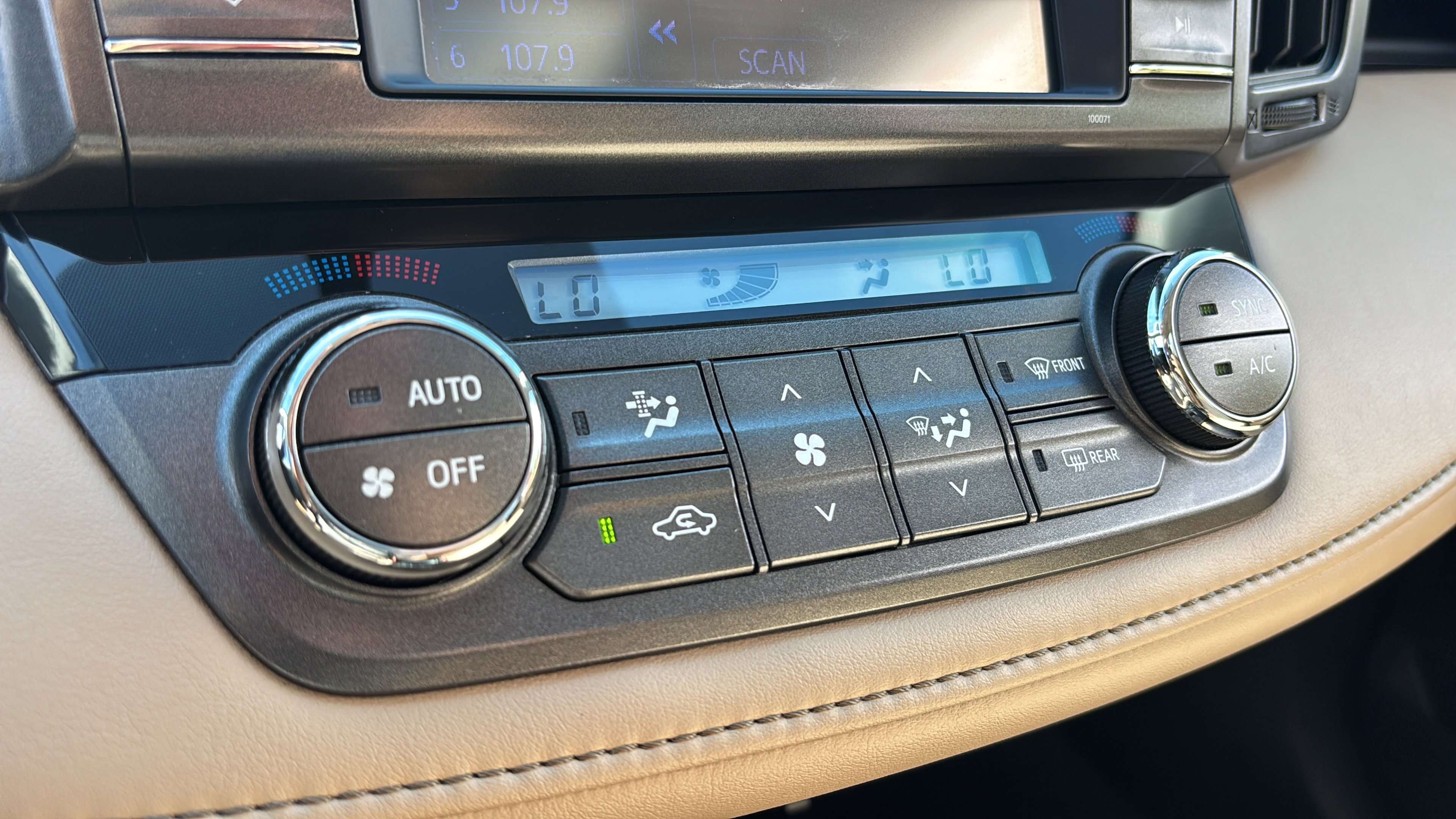 Used 2013 Toyota RAV4 XLE FWD image 4