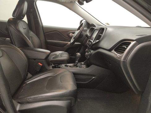 Used 2020 Jeep Cherokee Limited image 21