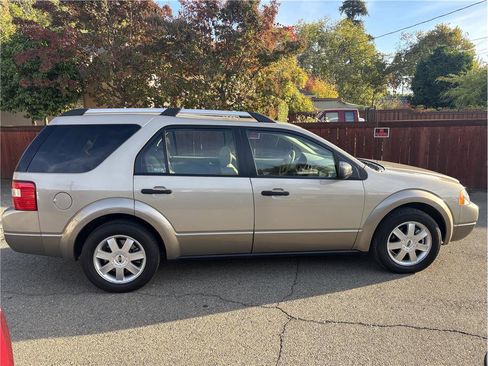 Used 2005 Ford Freestyle SE image 6