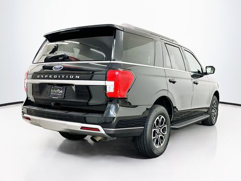 Used 2024 Ford Expedition XLT image 9