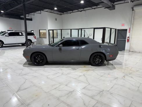 Used 2018 Dodge Challenger SXT w/ Blacktop Package image 9