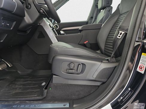 New 2025 Land Rover Discovery Dynamic SE AWD/4WD image 28