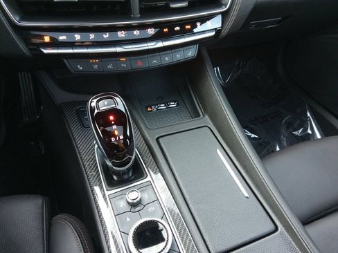 Used 2025 Cadillac CT5 V AWD/4WD image 18
