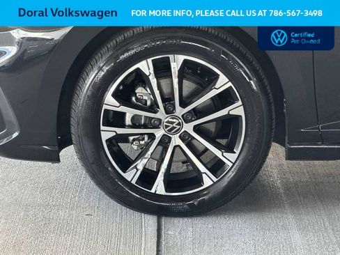 Used 2025 Volkswagen Jetta Sport image 11