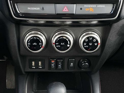 Used 2024 Mitsubishi Outlander Sport SE image 16