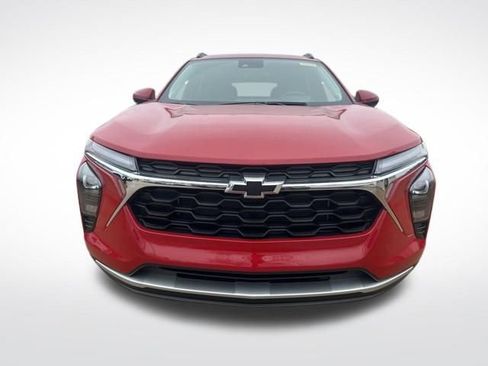 New 2026 Chevrolet Trax LT w/ Driver Confidence Package FWD image 8