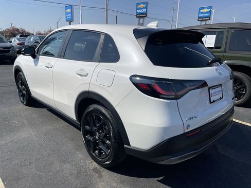 Used 2025 Honda HR-V Sport image 5