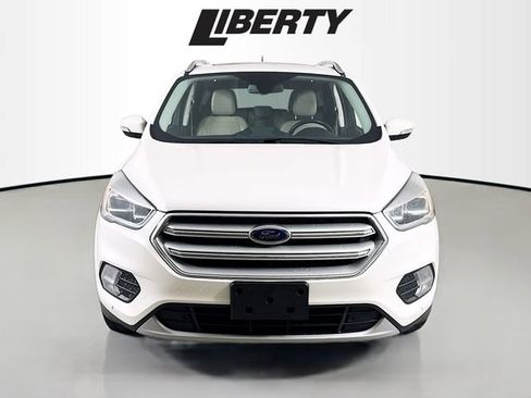 Used 2018 Ford Escape Titanium image 2