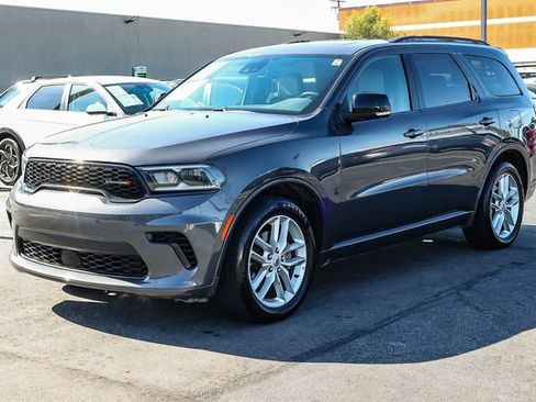 Used 2024 Dodge Durango GT RWD image 3