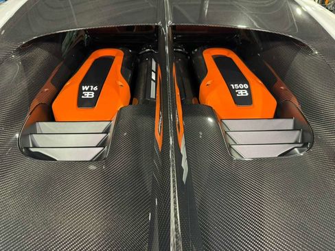 Used 2022 Bugatti Chiron Pur Sport image 33