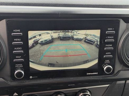 Used 2020 Toyota Tacoma SR image 16