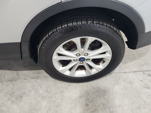 Used 2019 Ford Escape SE image 13