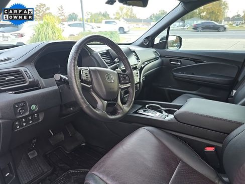 Used 2025 Honda Ridgeline Black Edition image 7