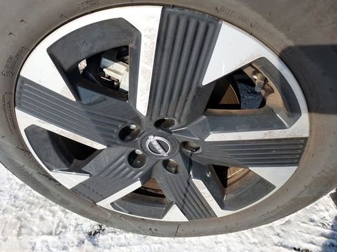 Used 2025 Nissan Kicks SV image 20