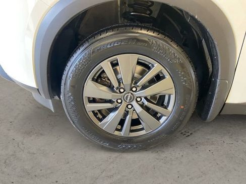 Certified 2023 Nissan Pathfinder SV image 14