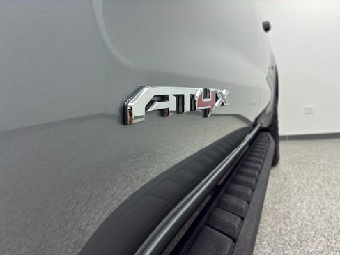 Used 2025 GMC Sierra 1500 AT4X image 15