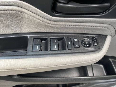 Used 2019 Honda Odyssey Touring image 17