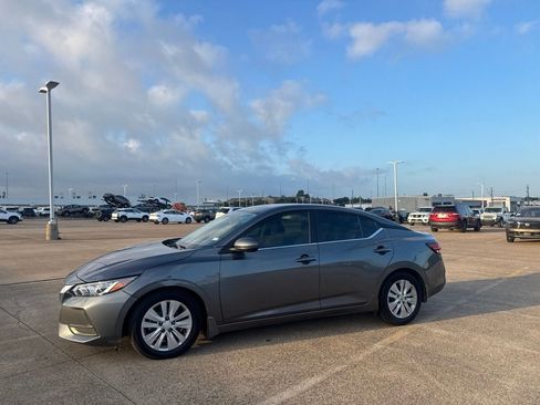 Certified 2020 Nissan Sentra S FWD image 7
