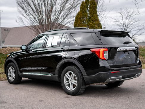 Used 2023 Ford Explorer XLT w/ Equipment Group 202A image 7