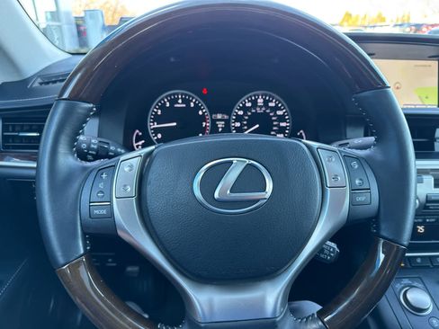 Used 2014 Lexus ES 350 w/ Luxury Package image 19