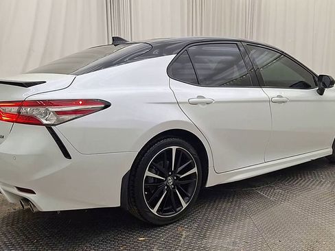 Certified 2019 Toyota Camry XSE image 3