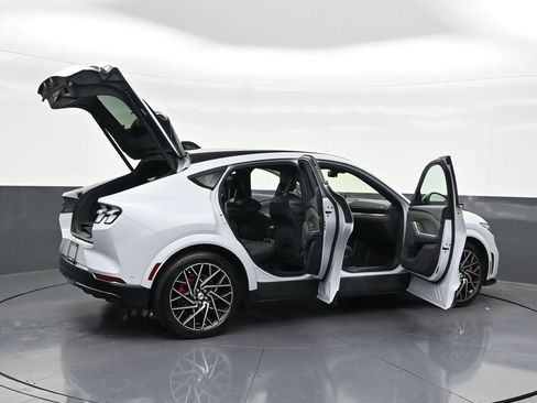 Used 2022 Ford Mustang Mach-E GT w/ GT Performance Edition image 31