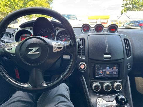 Used 2014 Nissan 370Z Coupe w/ Sport Package RWD image 16