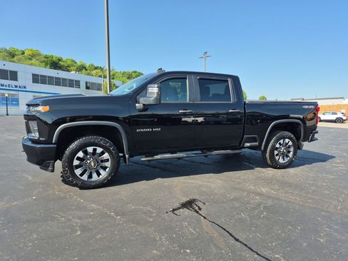 Used 2021 Chevrolet Silverado 2500 Custom w/ Custom Value Package AWD/4WD image 12