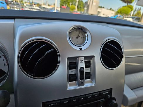 Used 2009 Chrysler PT Cruiser FWD image 26