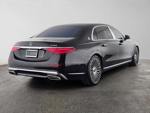 Used 2024 Mercedes-Benz Maybach S 580 4MATIC image 3