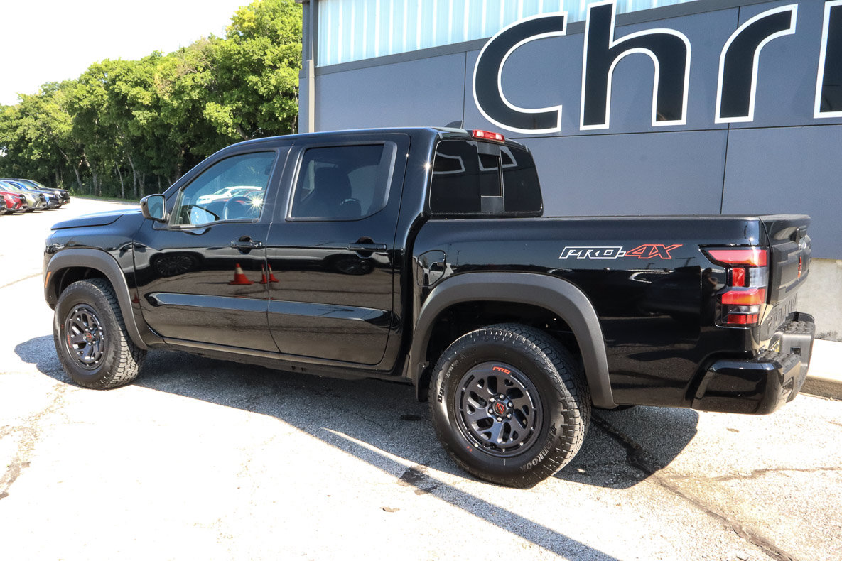 Used 2026 Nissan Frontier PRO-4X AWD/4WD image 6