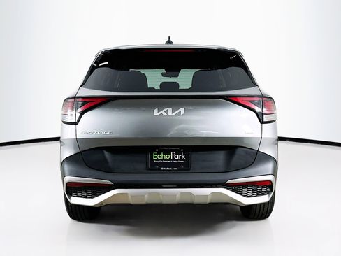 Used 2025 Kia Sportage LX image 7