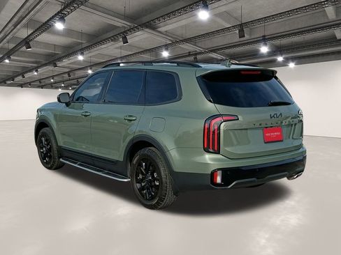 Used 2025 Kia Telluride AWD image 14