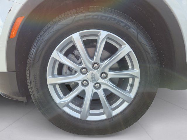 Certified 2023 Cadillac XT4 Luxury w/ Cold Weather Package AWD/4WD image 9