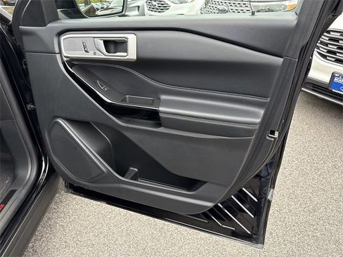 Used 2022 Ford Explorer ST w/ Equipment Group 401A image 30