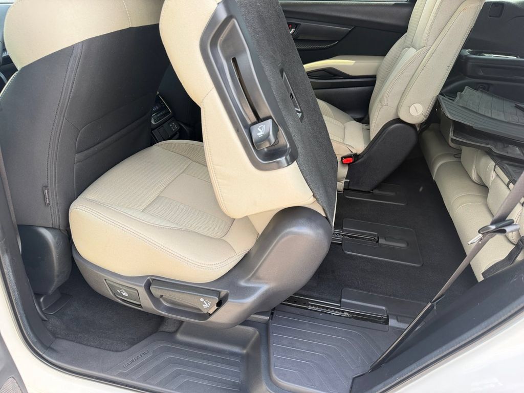 Certified 2023 Subaru Ascent Premium w/ Convenience Package AWD/4WD image 16