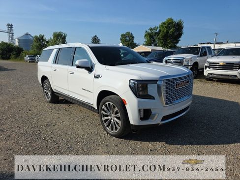 Used 2021 GMC Yukon XL Denali image 7