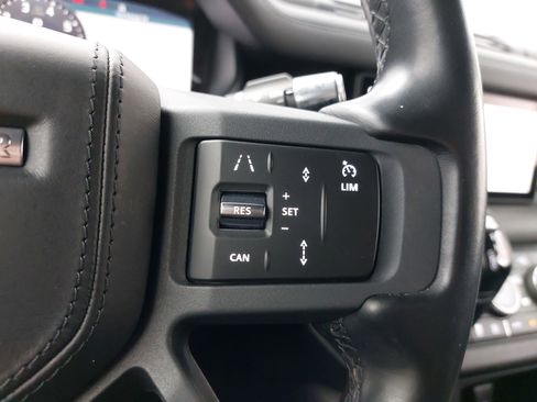 Used 2021 Land Rover Defender 110 X-Dynamic HSE image 19